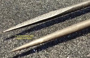 Hobby Electronics REAMER TOOL Hole Cleaning ROUND TRIANGLE Tips Soldering Boards - Picture 1 of 3