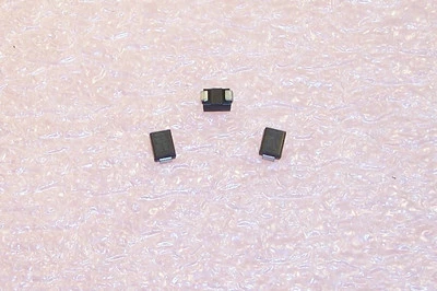 QTY (100) P6SMBJ12CA PROTEK DO-214AA 12V 600W BI-DIRECTIONAL TVS DIODES SMBJ12CA - Image 1 of 4