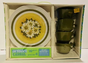 Vintage grün geblümt 16 Teile Geschirr Geschirrset Artisan Casual Kunststoff "Tricia" - Bild 1 von 6