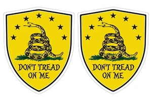 Don't Tread on Me flag window car shield shape decal bumper sticker set of 2 - Imagen 1 de 4