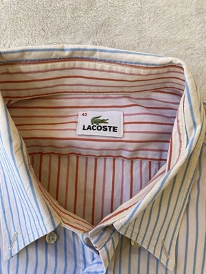 Camisa social masculina de algodão listrada azul/branca vermelha Lacoste EUR 43 (EUA tamanho G) em excelente estado usado - Imagem 1 de 4
