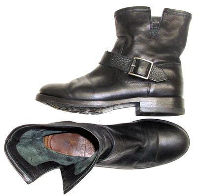 Botas curtas de tornozelo FRYE Natalie 7 couro preto motociclista fivela engenheiro - Imagem 1 de 4