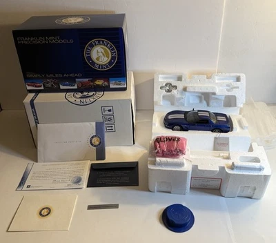 Franklin Mint 2004 Commemorative Edition 1:24 Corvette 215/9900 Complete COA - Image 1 of 4