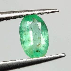 0,32 quilates - Esmeralda natural forma ovalada brillo fino gema verde zambia -8405 - Imagen 1 de 2