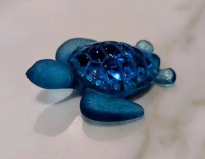 NEW DAUM CRYSTAL MINI SEA TURTLE BLUE FIGURINE - Picture 1 of 3