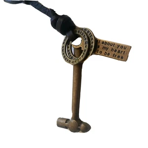 Collar Hammer Etiqueta Cuero PU Cordón Ajustable Collar Nuevo - Imagen 1 de 6