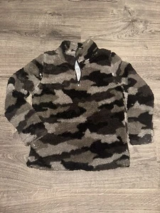 Boys Size 8 Black Pullover Highland Outfitters Camo Camouflage Unisex Sweater - Picture 1 of 3