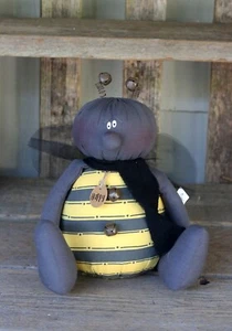Honey & Me Happy Bee Doll Primitive Decor Bumblebee Stuffed Fabric 7.5 x 9 inch - Picture 1 of 4