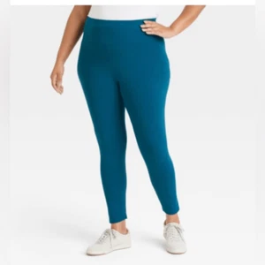 Neu mit Etikett Ava + Viv Übergröße blau türkis knöchelhohe sportliche Leggings - Größe 3XL - Bild 1 von 8