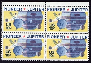 Scott #1556 Pioneer (Jupiter & Saturn) Block of 4 Stamps - MNH - Picture 1 of 2