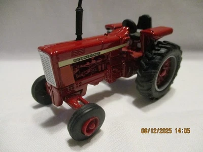 2019 ERTL 2-1/2" DIECAST RED INTERNATIONAL HARVESTER FARM TRACTOR-NEW-1/64? - Image 1 of 4