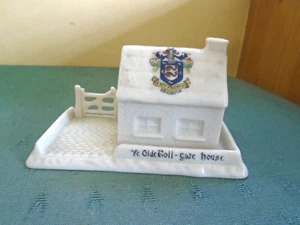 BRIGHTON CREST - MODEL OF YE OLDE TOLL - GATE HOUSE - GRAFTON CRESTED CHINA - Picture 1 of 6
