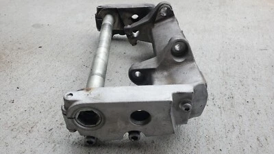 00-2001 HONDA CBR900RR CBR929RR LOWER FRAME SWING ARM MOUNT ENGINE LINKAGE #155 - Изображение 1 из 4