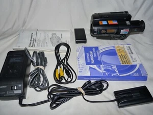 Sony CCD-TR66 8mm Video8 camera Camcorder VCR Player Video Transfer - Picture 1 of 6
