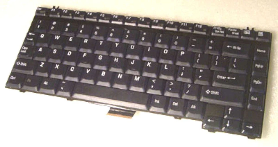Toshiba Satellite KEYBOARD PK13CW10100 99.N5682.301 - Image 1 of 1