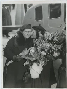 Maryn Bastie Female Pilot Aviatrix Aircraft Tokyo 1937 Press Photo - Picture 1 of 3