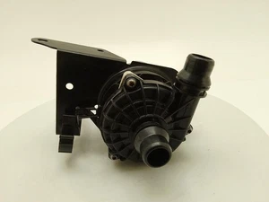 ASTON MARTIN DBX Water Pump 2020-2024 HY538B592AC - Picture 1 of 7