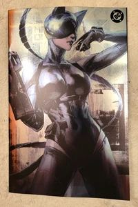 ABSOLUTE BATMAN #13 - CUBIERTA VARIANTE STANLEY "ARTGERM" LAU FOIL - DC COMICS/2025 - Imagen 1 de 2