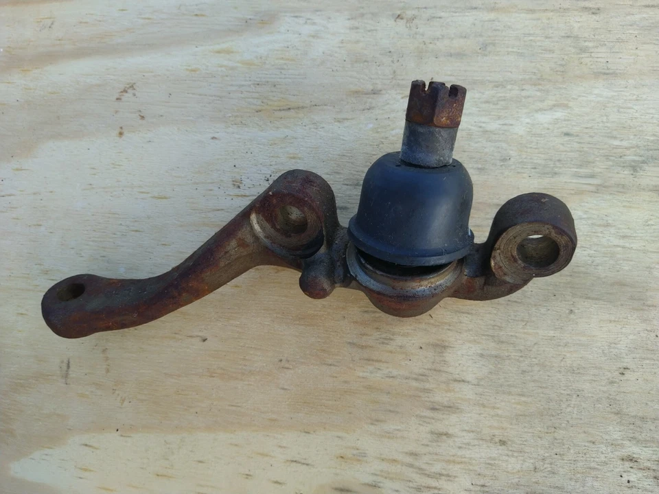 RÓTULA BRAZO DE CONTROL INFERIOR NORS RH PN K-781 PARA CARROCERÍAS A,B,E 1965-74 Foto 1 de 1