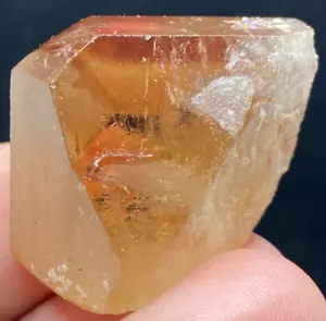 Topaz 29.36g 146.80ct 25x28x24mm From Pakistan - Picture 1 of 5