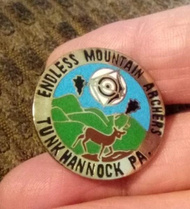 Endless Mountain Archers Tunkhannock Pennsylvania Solapa Pin Sombrero Pin Tornillo Trasero - Imagen 1 de 4