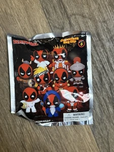 Marvel Collectible Bag clip- Deadpool Series 6  - [1 RANDOM Figure] - Picture 1 of 2