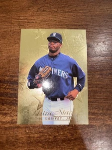 1996 Fleer Ultra - Ultra Stars Ken Griffey Jr #579 édition médaillon d'or - Photo 1/3