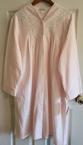 Vintage Miss Elaine Woman's Robe Pink Floral Top Long Sleeve XL NWT - Picture 1 of 16