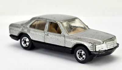 Mercedes-Benz 380 SEL vintage Hot Wheels plateado excelente estado 1/64 HK Foto 1 de 4
