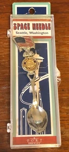 Vintage FORT - Space Needle - Seattle Washington - Collector Souvenir Spoon - US - Picture 1 of 10