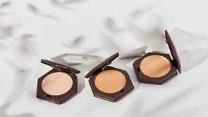 Burt's Bees Mattifying Powder Foundation with Bamboo- Choose Shade - Picture 1 of 7