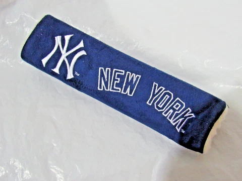 MLB New York Yankees SeatBelt Pads Velour Single by Team Sports America, Inc Cover