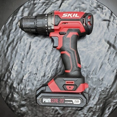 Taladro inalámbrico Skil DL527501 20V MAX PWRCORE 2 velocidades con batería de 2,4 Ah✅ Foto 1 de 4