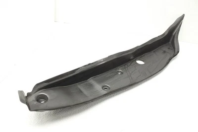 Cubierta de guardabarros delantero derecho Mercedes-Benz AMG GLC43 2017 A2538890125 GLC300 17-22  Foto 1 de 4