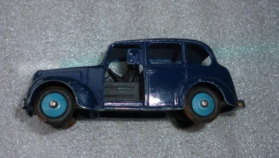 Dinky toys, Austin Taxi, blue, with driver Meccano Ltd, Made in England, used, - Image 1 of 4