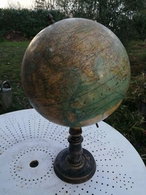 Ancien grand globe terrestre Forest Fin 19eme accidenté - Photo 1/4