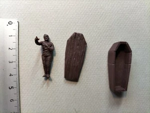 COFFIN & MUMMY /MINIATURE SCENERY/DUNGEON SAGA/MANTIC G913 - Picture 1 of 1
