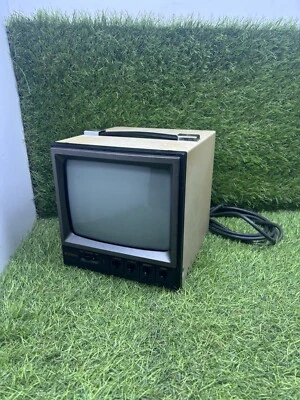 HITACHI VM-906AE/K Vintage Video CRT Monitor Made In Japan *YELLOWED* #4H - Image 1 of 4