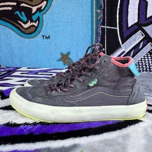 Size 8.5 - VANS The Lizzie Shoe Suede Canvas Sneakers Gray Multi Skate - Picture 1 of 10