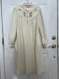 Vintage Vanity Fair Velour Robe Housecoat Purple Size XL USA - Picture 1 of 2