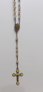 NECKLACE - VINTAGE RELIGIOUS ROSARY / CRUCIFIX NECKLACE - Picture 1 of 8