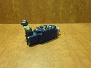 Schmersal Z4VH 335 limit switch - Picture 1 of 2