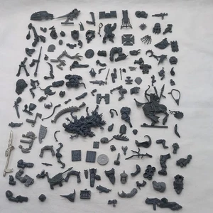 Lote de (50+) brocas y piezas de fantasía de Warhammer 40k - Imagen 1 de 7