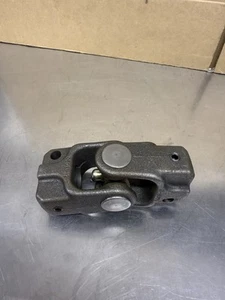 Weasler 06091-12 Universal Joint And Yoke Set 1” Keyed Shaft New Old Stock - Picture 1 of 6