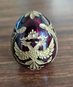 Vintatge St Petersburg Etched Glass Gold Ruby Red Egg - Beautiful Double Eagle - Picture 1 of 6