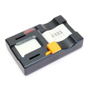 Hama 1225 Slide & Negative Cutter for All 35mm Film 18x24mm to 24x36mm - Imagen 1 de 7