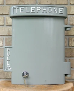 1960's Automatic Electric Aluminum Outdoor Telephone Box Enclosure + Keys (READ) - Picture 1 of 18