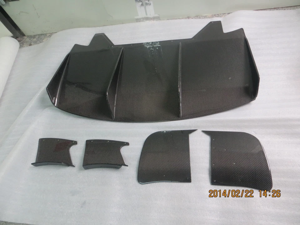 Задний диффузор из углеродного волокна подходит для Lotus Evora GT4 - Изображение 1 из 1