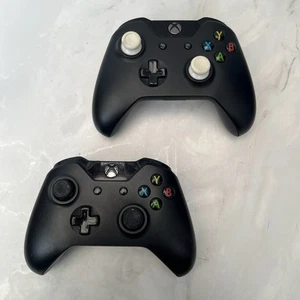 2 Controller Wireless Microsoft Xbox One 1537 DIFETTOSO Nero - Ricambi/Riparazioni - Foto 1 di 7
