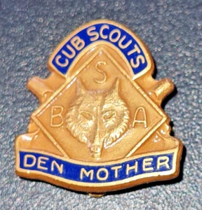 Vintage BSA CUB SCOUTS DEN MOTHER Pin, Gold Metal Badge Boy Scouts Pin - Picture 1 of 2